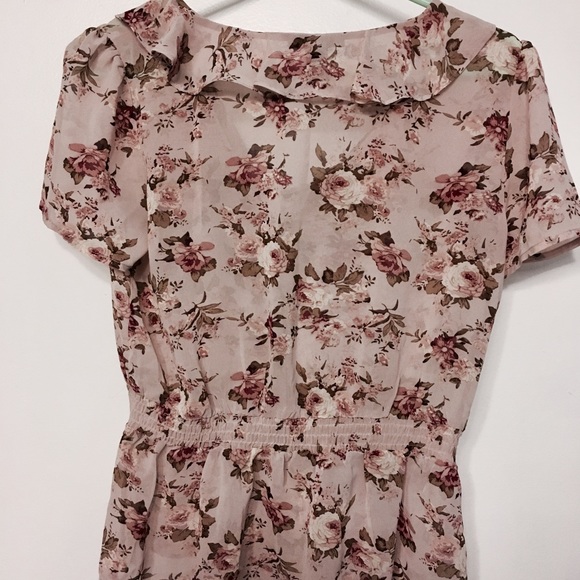Sheer Floral Ruffle Button Top - Picture 2 of 5